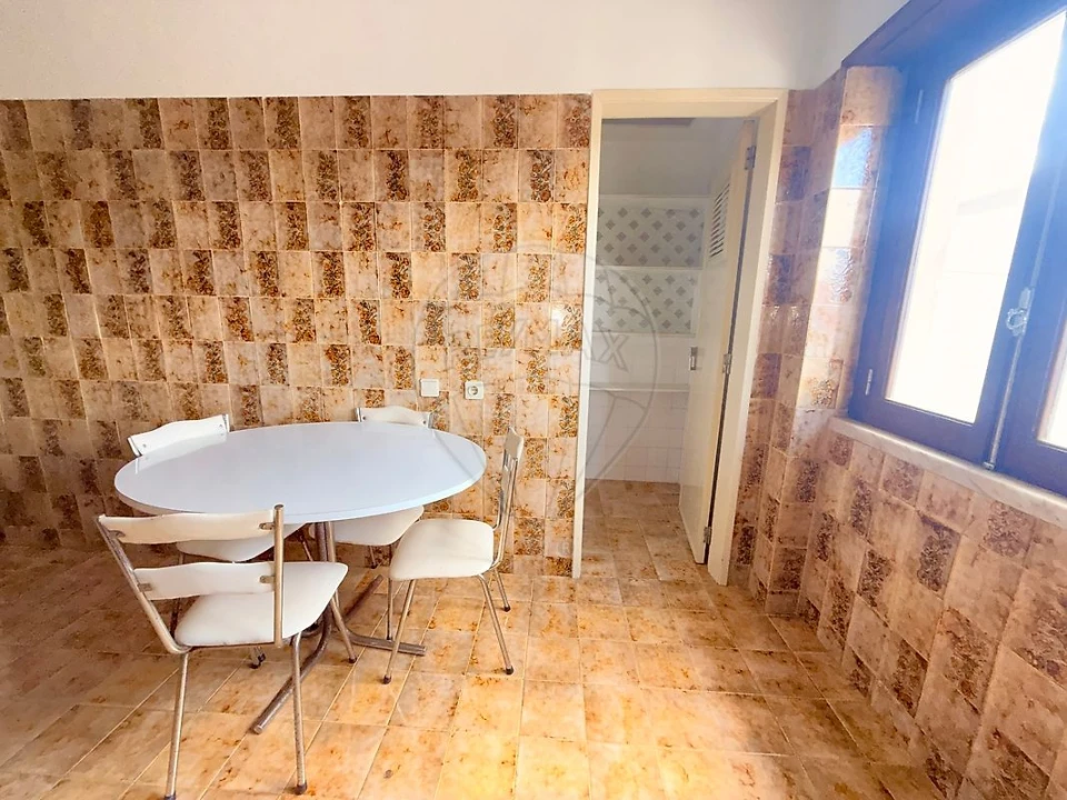 Apartamento T3 para Venda em Sobral de Monte Agraço Foto 1