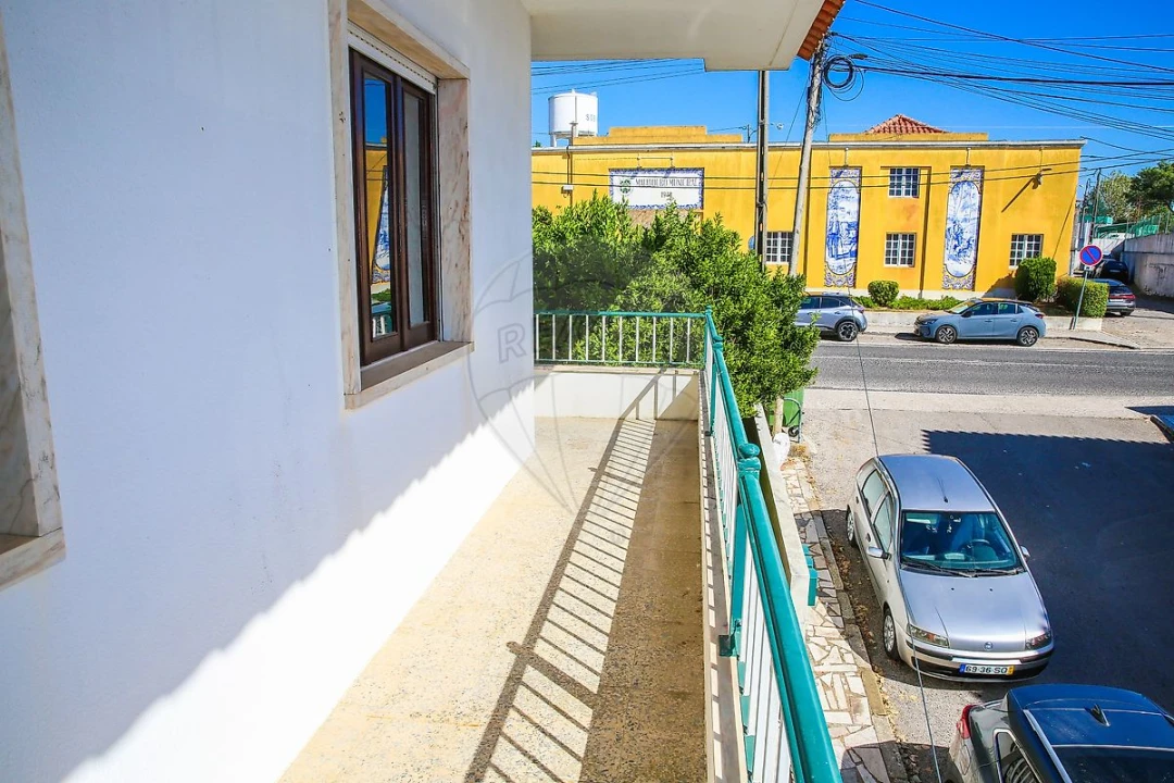 Apartamento T3 para Venda em Sobral de Monte Agraço Foto 8