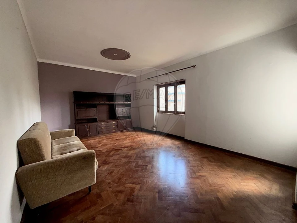 Apartamento T3 para Venda em Sobral de Monte Agraço Foto 12
