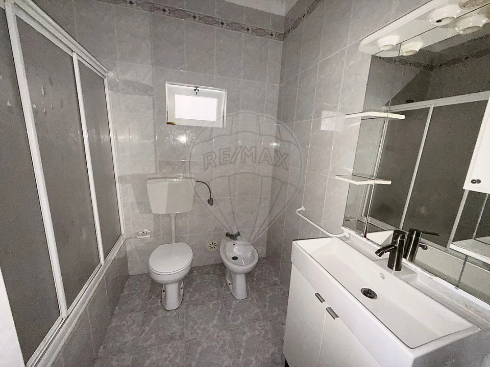 Apartamento T3 para Venda em Sobral de Monte Agraço Foto 14