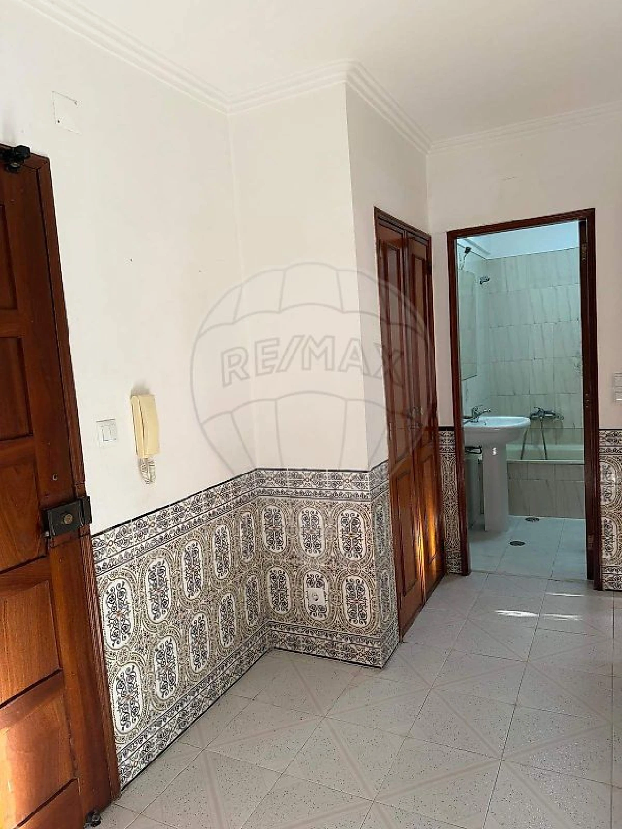 Apartamento T1 para Venda em Odivelas Foto 6