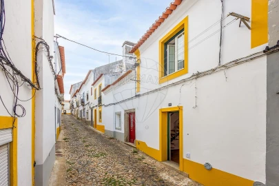 Moradia T2 para Venda em Évora (São Mamede, Sé, São Pedro e Santo Antão)