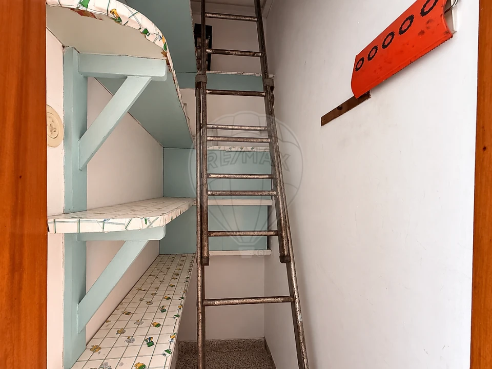 Apartamento T2 para Venda em Venteira Foto 12