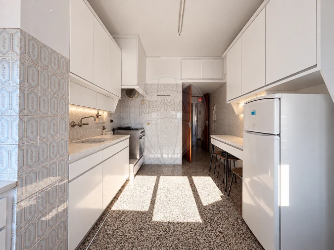 Apartamento T2 para Venda em Venteira Foto 3