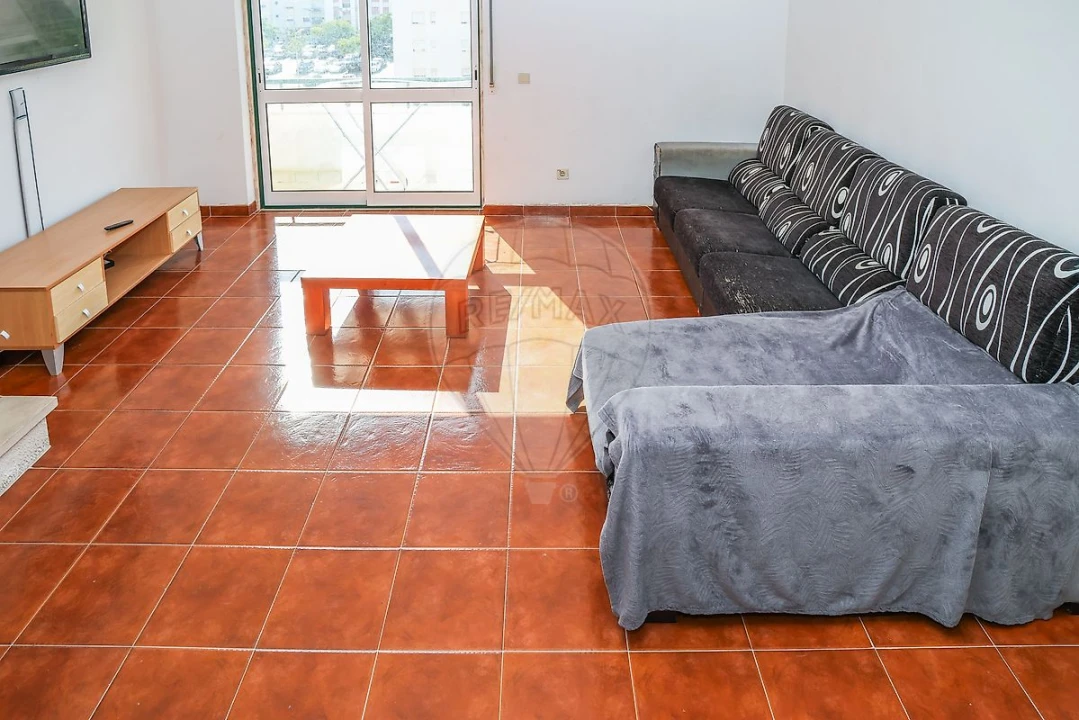 Apartamento T2 para Venda em Carregado e Cadafais Foto 7