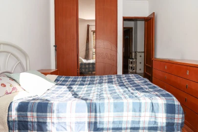 Apartamento T2 para Venda em Carregado e Cadafais