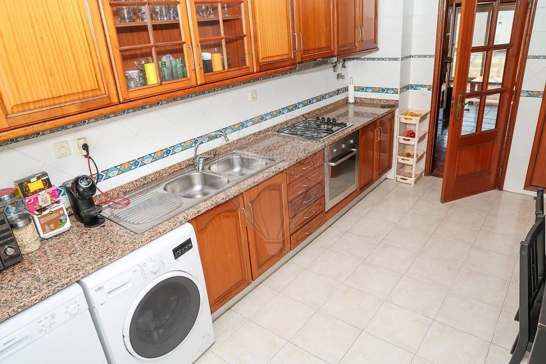Apartamento T2 para Venda em Carregado e Cadafais Foto 31