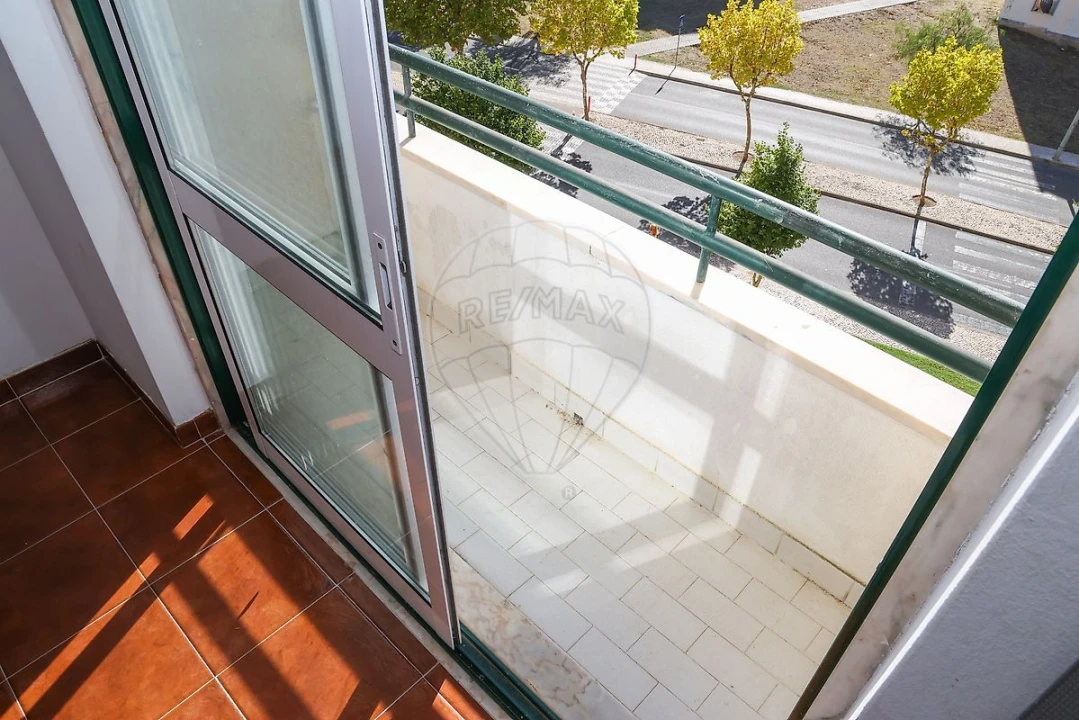 Apartamento T2 para Venda em Carregado e Cadafais Foto 10