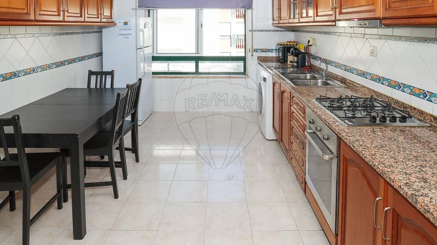 Apartamento T2 para Venda em Carregado e Cadafais