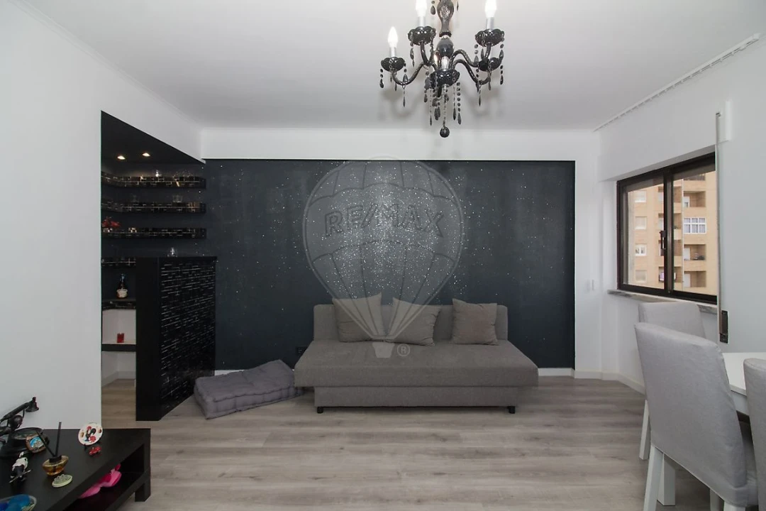 Apartamento T2 para Arrendamento em Carregado e Cadafais Foto 12