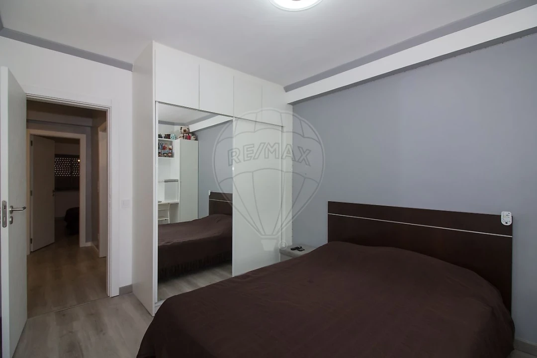 Apartamento T2 para Arrendamento em Carregado e Cadafais Foto 6