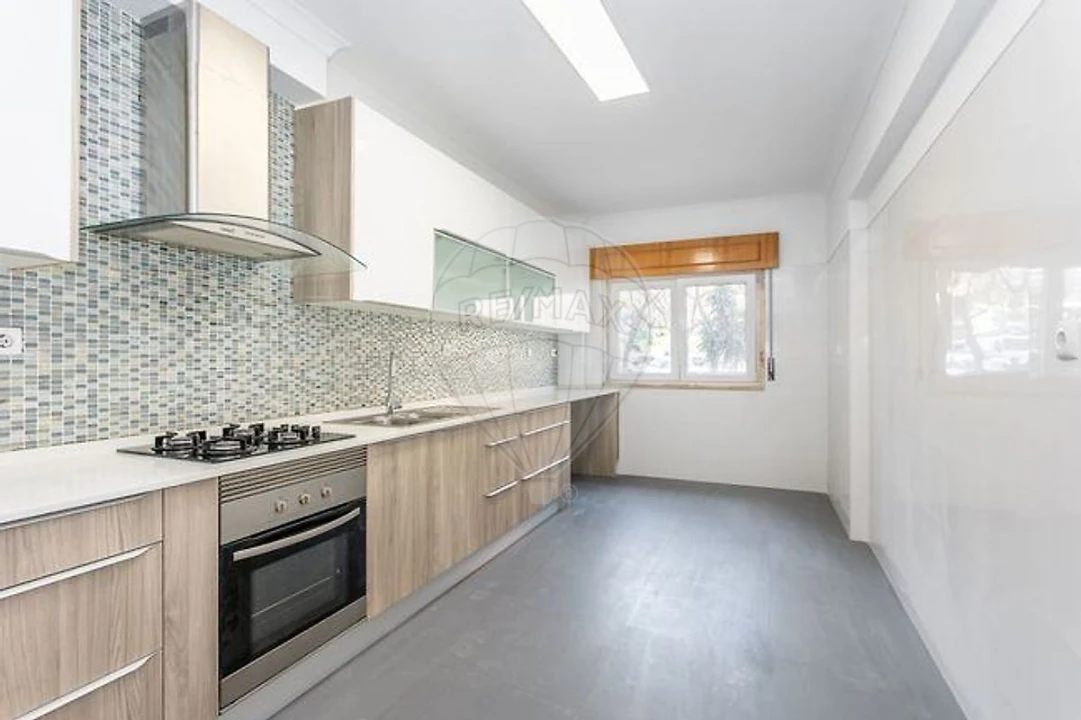 Apartamento T3 para Arrendamento em Cacém e São Marcos Foto 4
