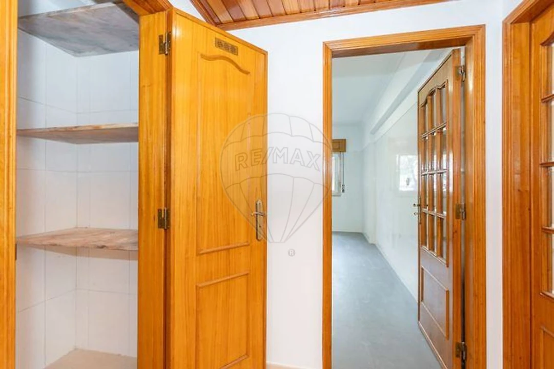 Apartamento T3 para Arrendamento em Cacém e São Marcos Foto 10