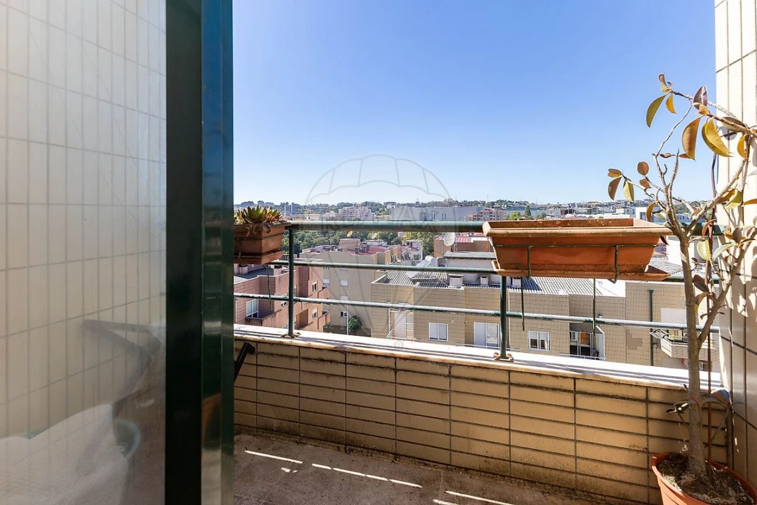 Apartamento T3 para Arrendamento em Rio Tinto Foto 14