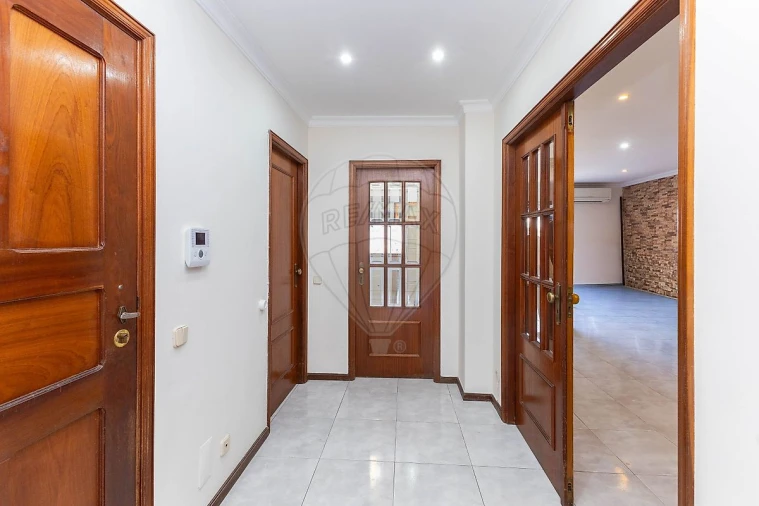 Apartamento T3 para Arrendamento em Rio Tinto Foto 7