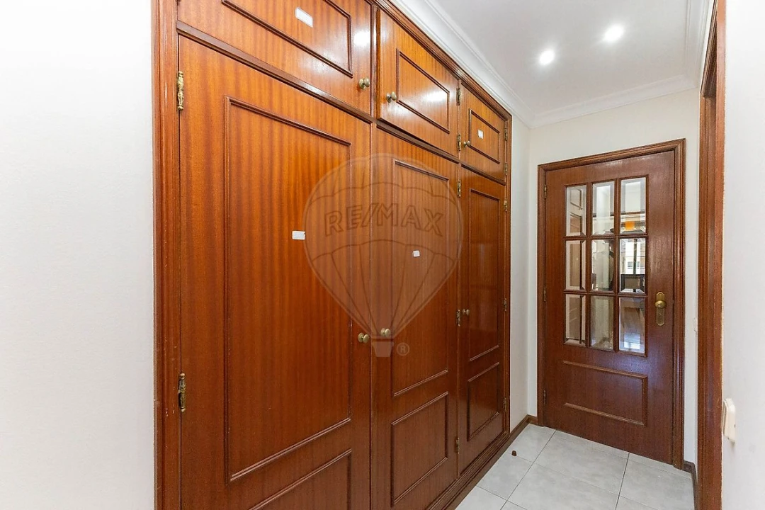 Apartamento T3 para Arrendamento em Rio Tinto Foto 16