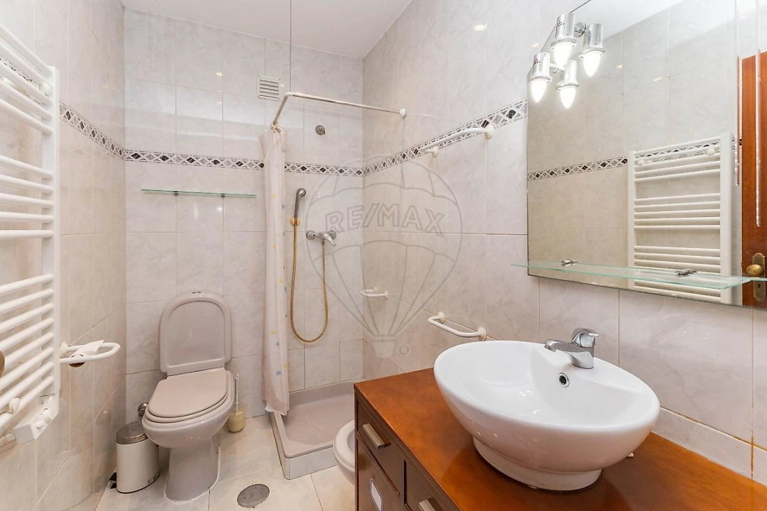 Apartamento T3 para Arrendamento em Rio Tinto Foto 24