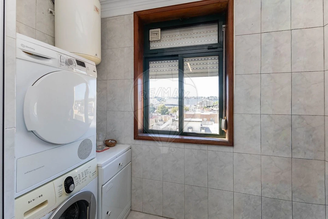 Apartamento T3 para Arrendamento em Rio Tinto Foto 11