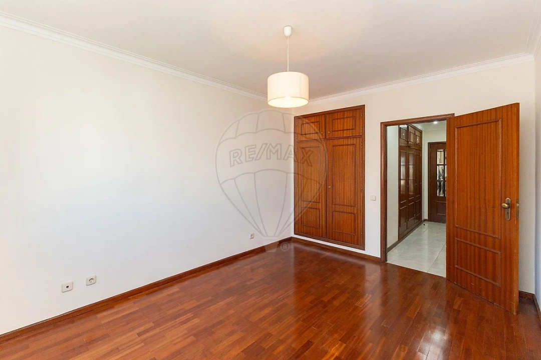 Apartamento T3 para Arrendamento em Rio Tinto Foto 18