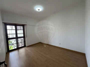 Apartamento T3 para Venda em Odivelas