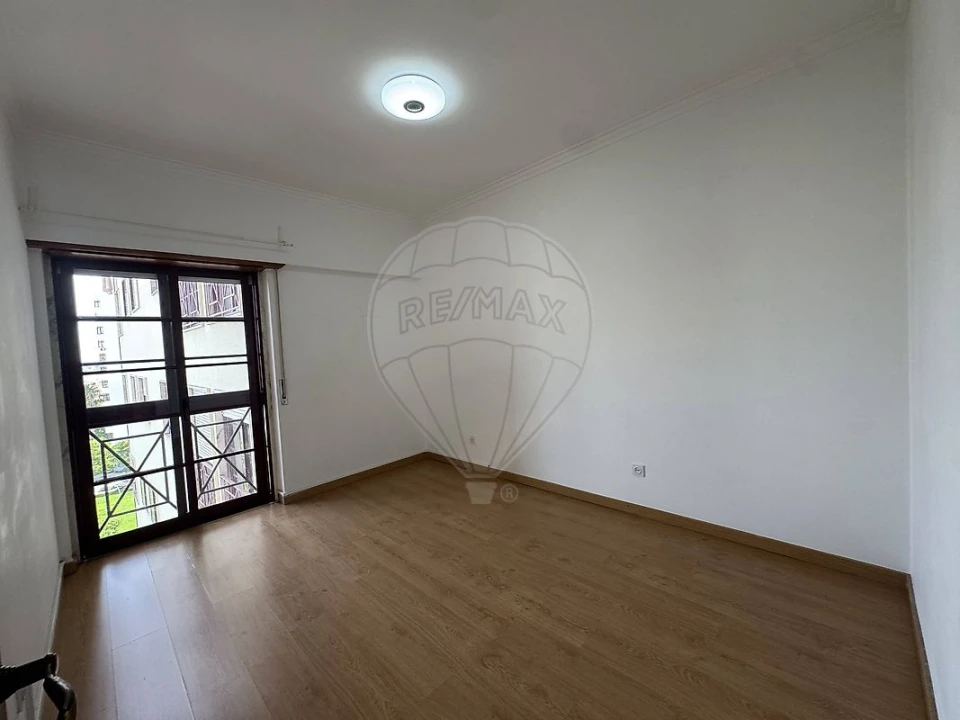 Apartamento T3 para Venda em Odivelas Foto 15