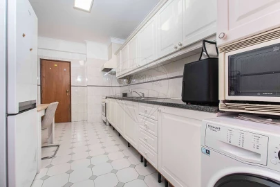 Apartamento T1 para Venda em Queluz e Belas