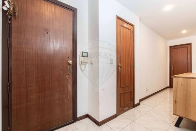 Apartamento T1 para Venda em Queluz e Belas