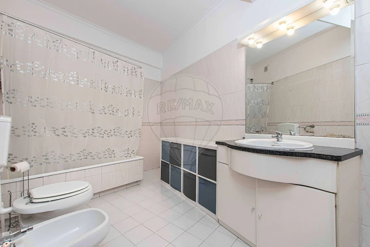 Apartamento T1 para Venda em Queluz e Belas Foto 7