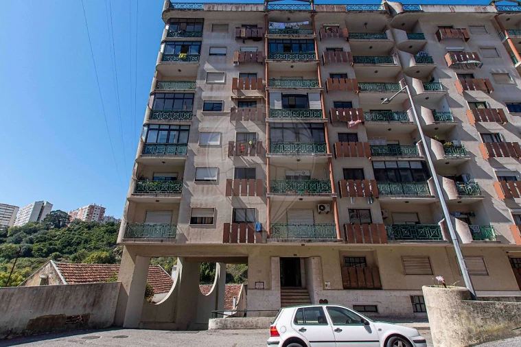 Apartamento T1 para Venda em Queluz e Belas Foto 4
