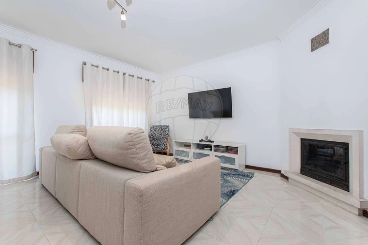 Apartamento T1 para Venda em Queluz e Belas Foto 8