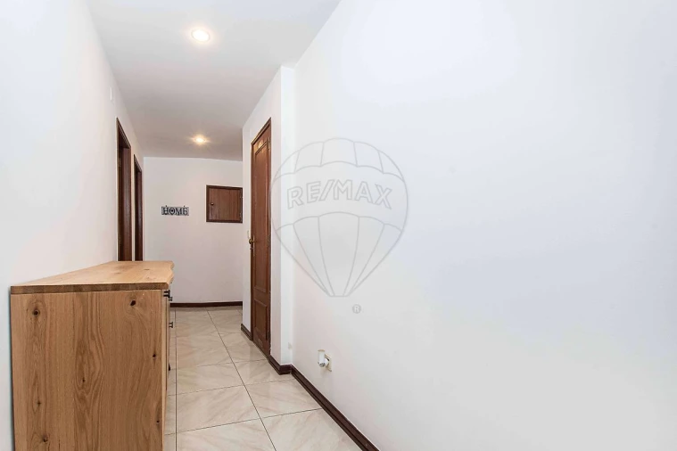 Apartamento T1 para Venda em Queluz e Belas Foto 13