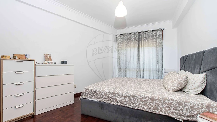 Apartamento T1 para Venda em Queluz e Belas