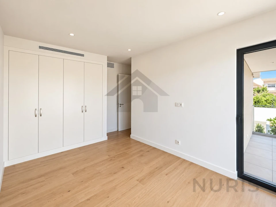 Apartamento T2 para Venda em Estômbar e Parchal Foto 17