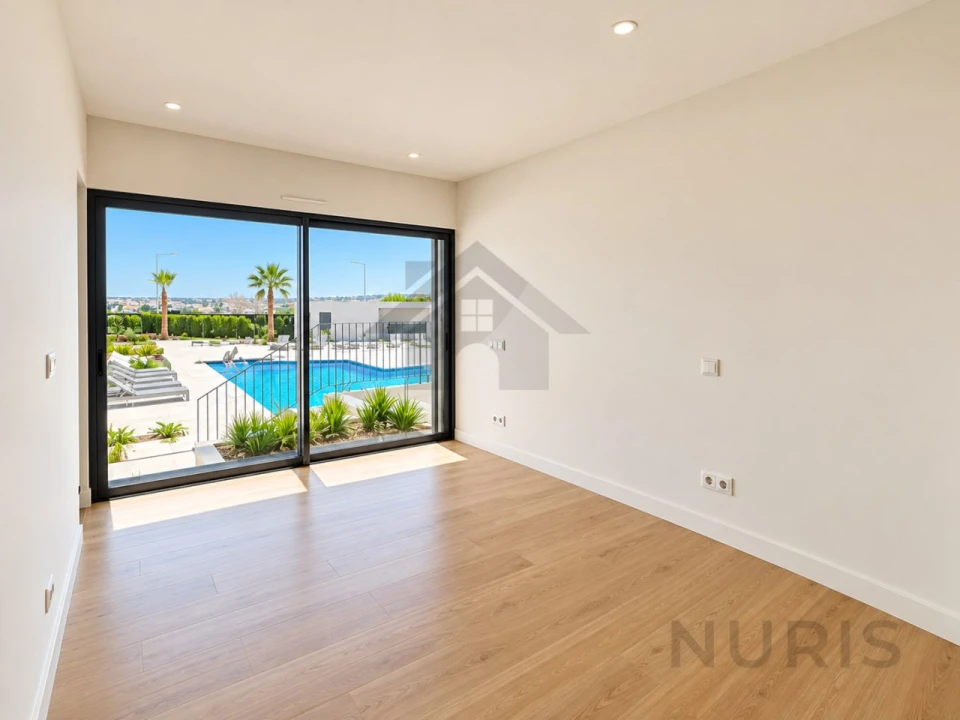 Apartamento T2 para Venda em Estômbar e Parchal Foto 20