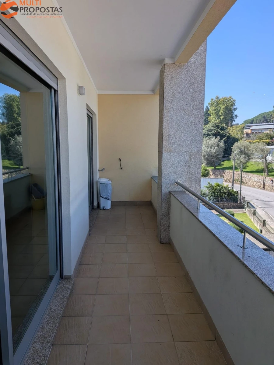 Apartamento para Venda em Gualtar Foto 24