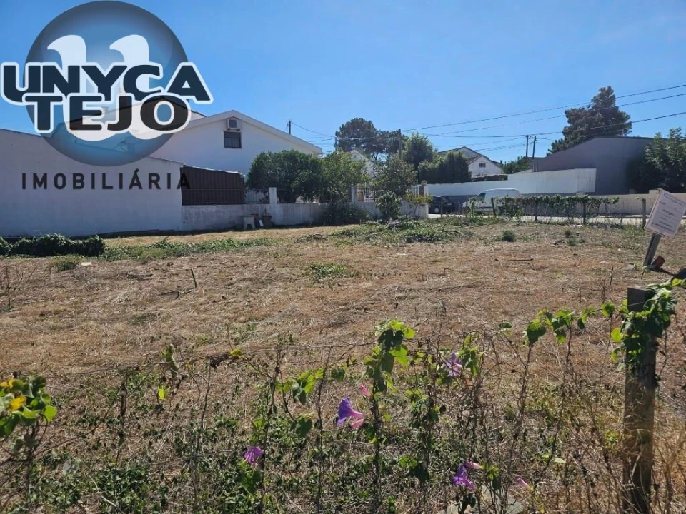 Moradia T4 para Venda em Quinta do Conde Foto 8