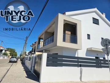 Moradia T4 para Venda em Quinta do Conde