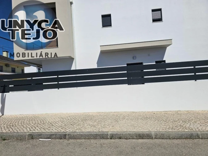 Moradia T4 para Venda em Quinta do Conde Foto 4