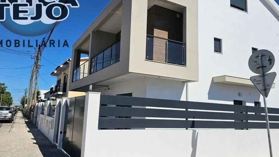 Moradia T4 para Venda em Quinta do Conde
