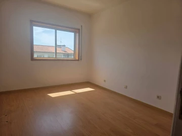 Apartamento T3 para Venda em Santa Maria da Feira, Travanca, Sanfins e Espargo