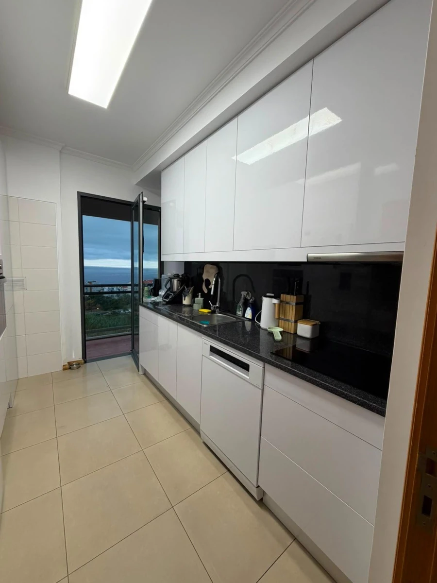 Apartamento T2 para Venda em São Martinho Foto 9