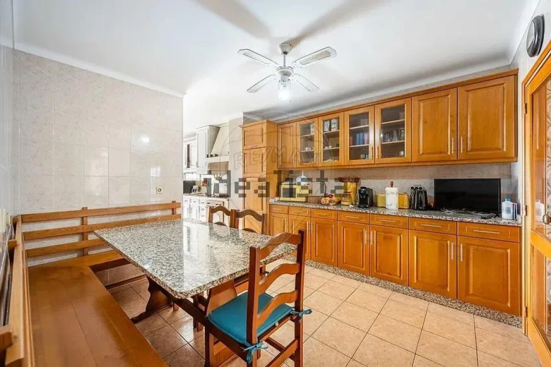 Apartamento T3 para Venda em Vila de Prado Foto 1