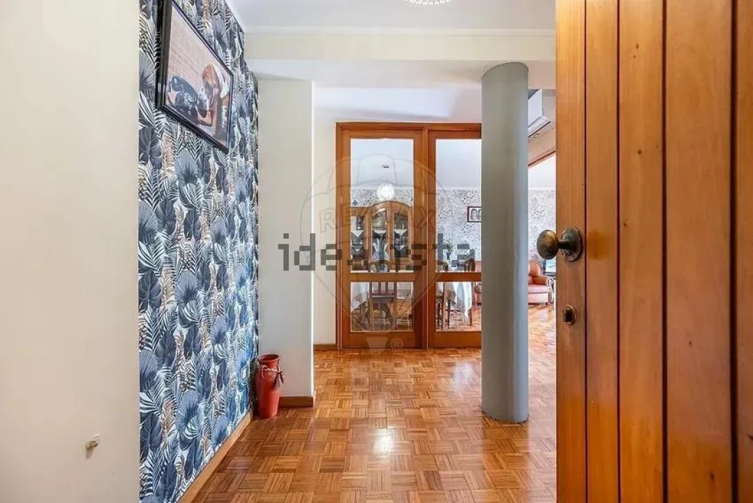 Apartamento T3 para Venda em Vila de Prado Foto 3