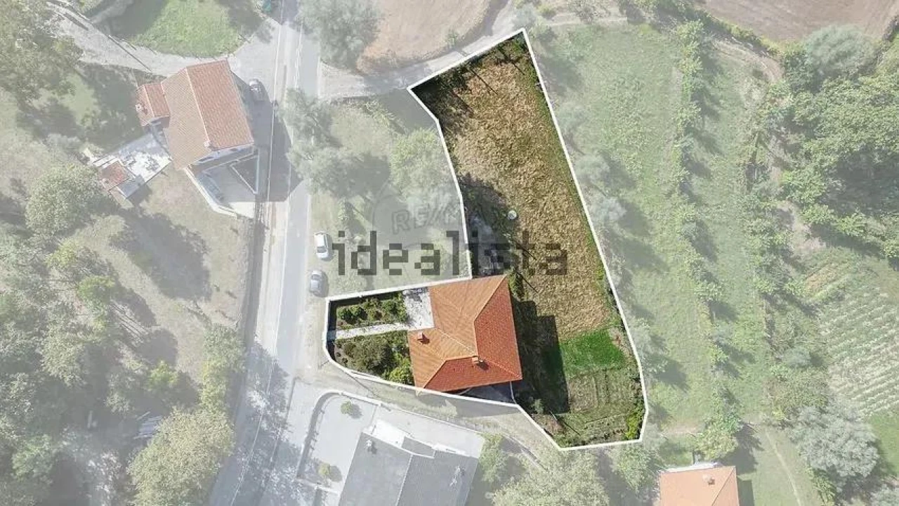 Moradia T4 para Venda em Ribeira Foto 37