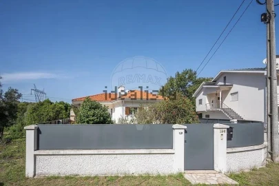 Moradia T4 para Venda em Ribeira