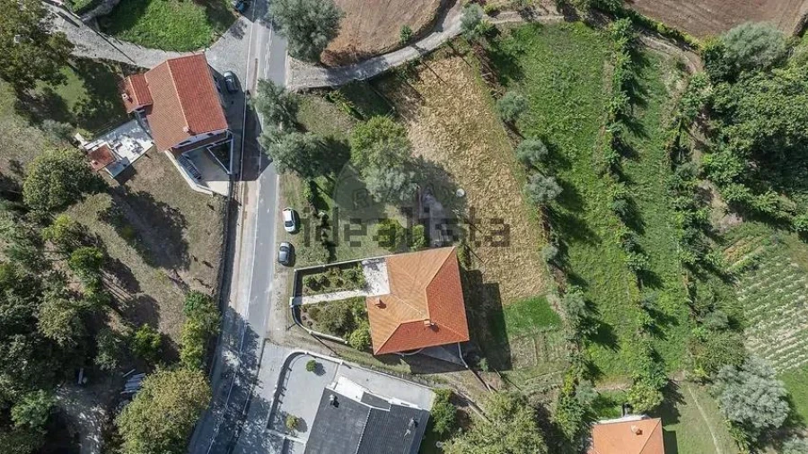 Moradia T4 para Venda em Ribeira Foto 36