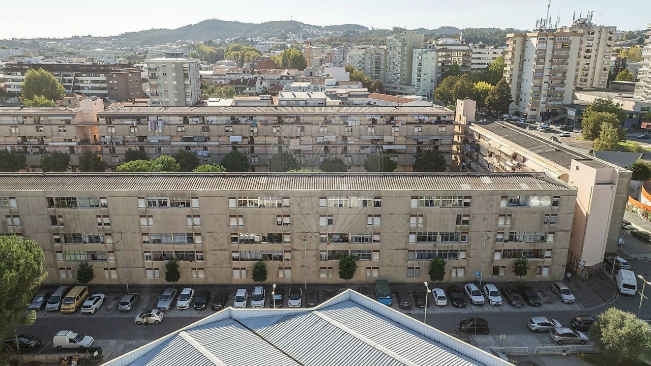 Apartamento T3 para Venda em Antas e Abade de Vermoim Foto 2