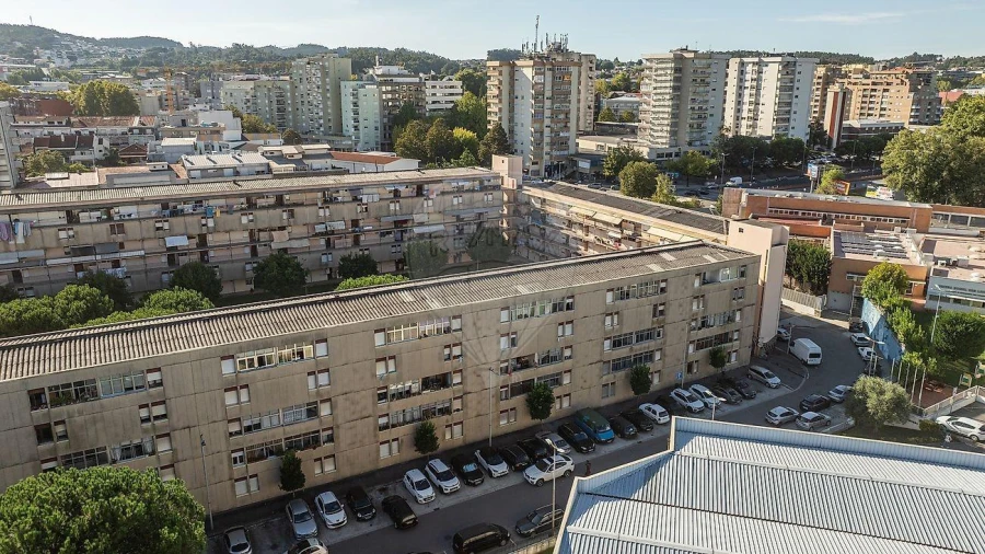 Apartamento T3 para Venda em Antas e Abade de Vermoim Foto 3