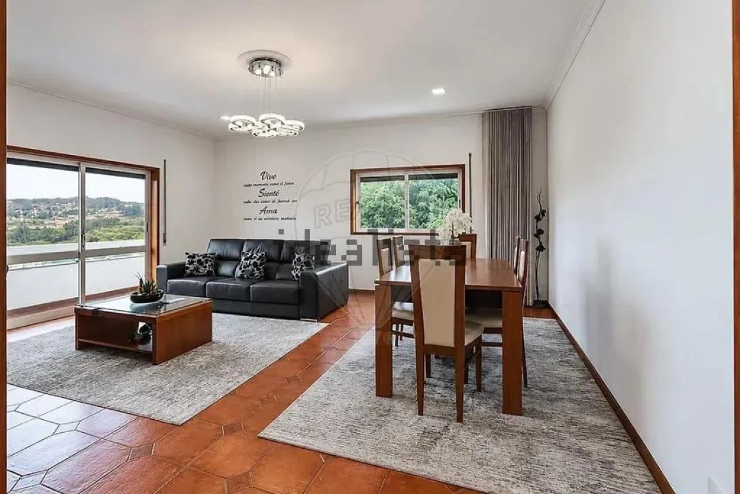 Apartamento T3 para Venda em Pombeiro de Ribavizela Foto 1