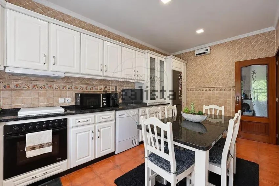Apartamento T3 para Venda em Pombeiro de Ribavizela Foto 8